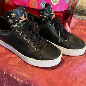 Michael kors black leather star girls size 6 sneakers.